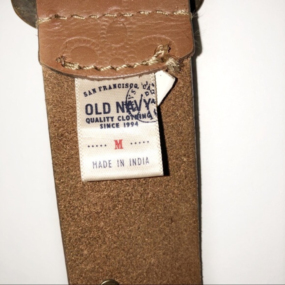 Old Navy Leather Belt with Floral Cutout Detail, M - Picture 5 of 5